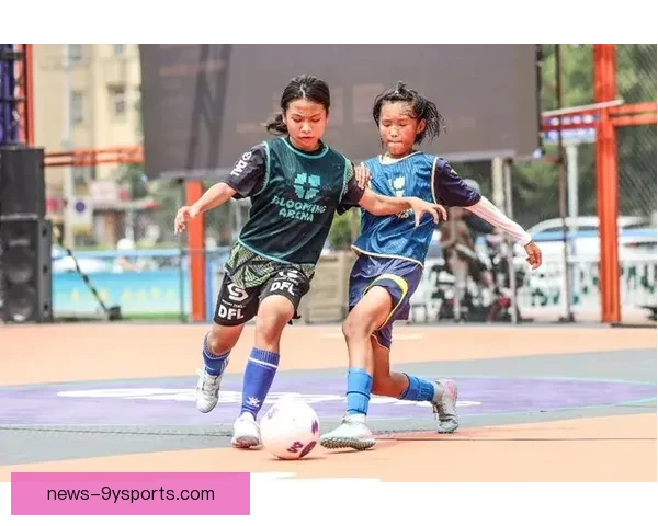 街头足球疯子巅峰对决赛事全程直播热血瞬间点燃城市激情之夜狂欢